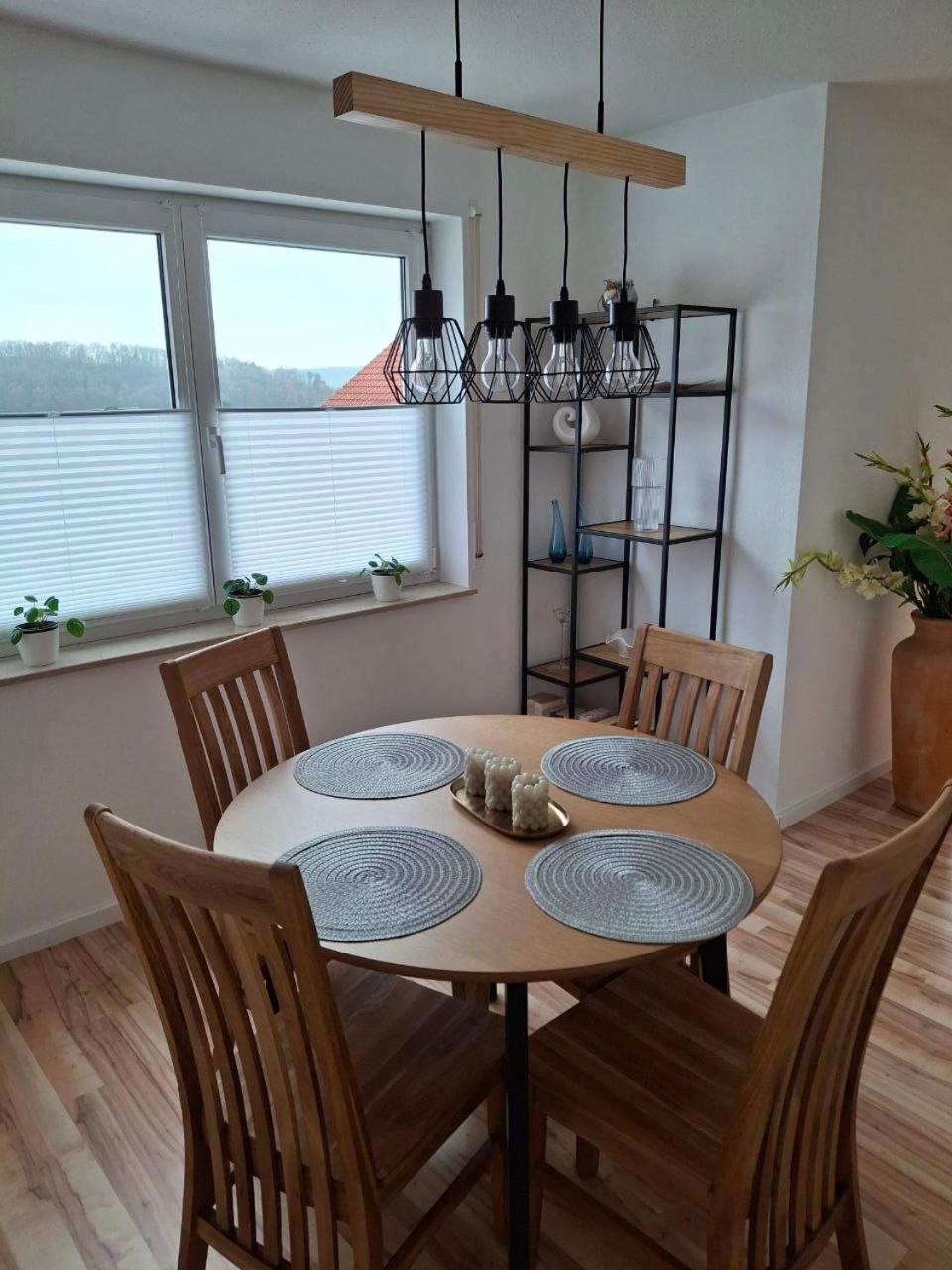 Schoene Wohnung Mit Balkon Щоках Екстериор снимка